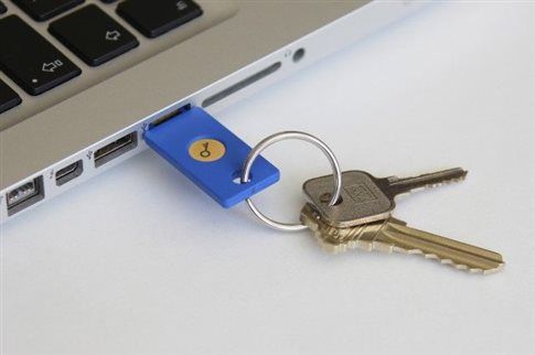 Η Google λανσάρει κλειδί USB για προστασία από τους χάκερ
