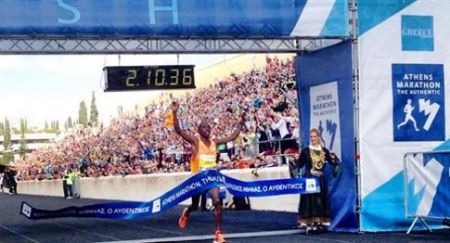 Ο Φέλιξ Κάντι με 2:10:36 πρώτος με νέο ρεκόρ στον 32ο Αυθεντικό Μαραθώνιο