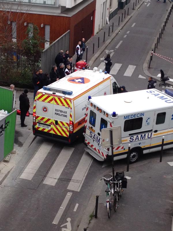 Παρίσι: Μακελειό από τρομοκρατική επίθεση ισλαμιστών στο σατιρικό περιοδικό «Charlie Hebdo» με 12 νεκρούς