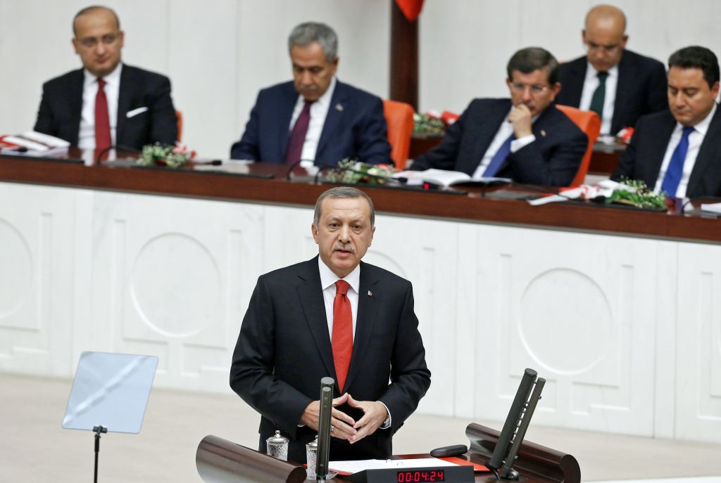 Ερντογάν: Θα μιλήσουμε για ειρήνη όταν καταθέσει τα όπλα το PKK