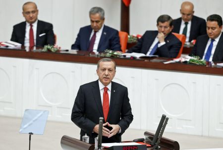 Ερντογάν: Θα μιλήσουμε για ειρήνη όταν καταθέσει τα όπλα το PKK