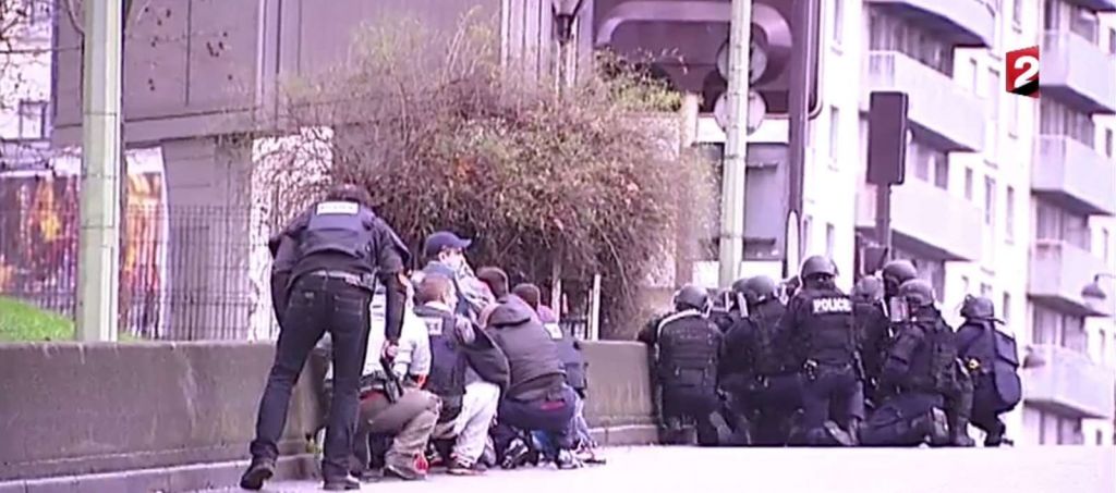 Νεκροί τουλάχιστον τέσσερις όμηροι και ο δράστης της επίθεσης στο εβραϊκό σούπερμαρκετ στην περιοχή Βενσέν στο Παρίσι (συνεχής ενημέρωση)