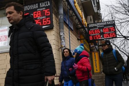 Πούτιν: Πιέζει τους πλούσιους Ρώσους να επαναπατρίσουν κεφάλαια