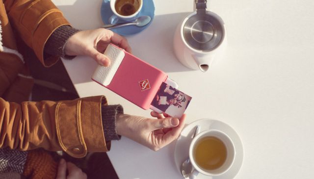 Θήκη μεταμορφώνει τo smartphone σε Polaroid