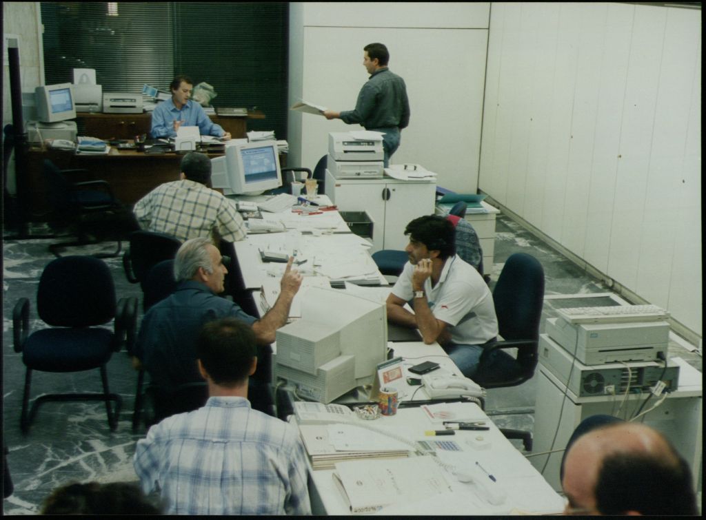 Μειωμένες εισφορές για μισθωτούς σε ΔΕΚΟ και τράπεζες