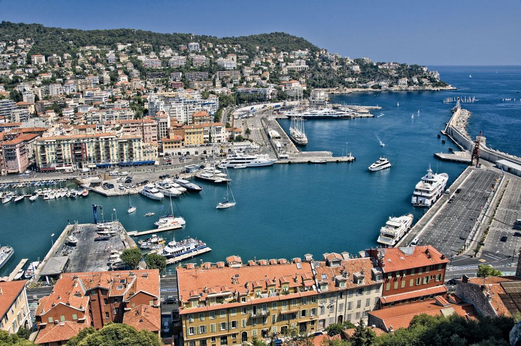 Νίκαια: Στο χρώμα του Κόλπου των Αγγέλων