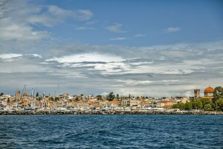 Αποστολή στη Μύκονο της Αριστεράς