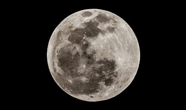 Η Αμέλια Ερχαρτ μας «βλέπει» από τη Σελήνη