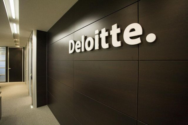 Πρωτιά στην Ελλάδα για δυο μέλη της ελεγκτικής ομάδας της Deloitte