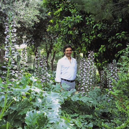 12 ερωτήσεις στον Θωμά Δοξιάδη