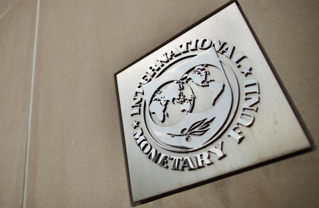 «Σφήνα» της Επιτροπής με κριτική για τον ρόλο του ΔΝΤ