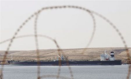 Τουρκικό πλοίο δέχθηκε πυρά στη Λιβύη-Νεκρό μέλος του πληρώματος