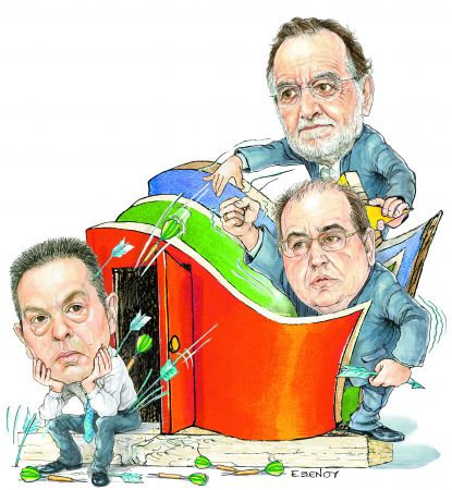 Ποιοι και γιατί πυροβολούν τον Γιάννη Στουρνάρα