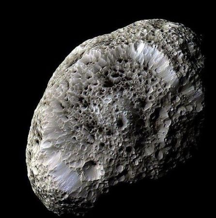 Το Cassini ακούμπησε το «σφουγγάρι» του Κρόνου