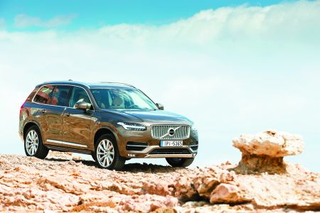 Το νέο μοντέλο XC90 της Volvo συνδέεται έξυπνα με το smartphone μας