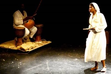 Μεταμεσονύκτια παράσταση για το Before and Jazz