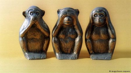 Deutsche Welle: Δεν ακούω, δε βλέπω, δε μιλάω