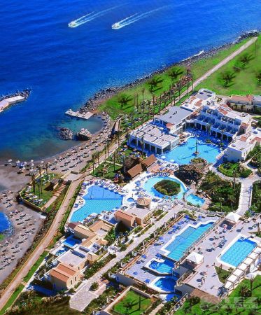 Επενδυτικός πυρετός από ξένους για τον ελληνικό τουρισμό