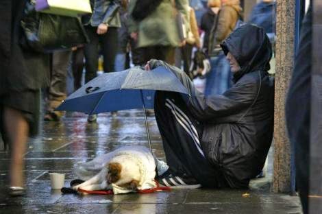 Φτώχεια και αποκλεισμός απειλεί 26 εκατ. παιδιά και νέους στην ΕΕ