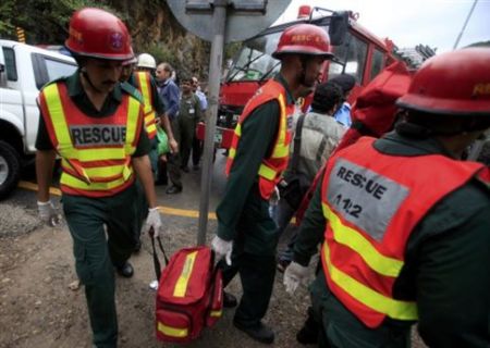 Πακιστάν: Δεκαοκτώ νεκροί από κατάρρευση εργοστασίου