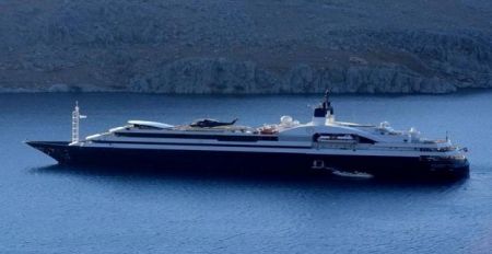 Ο όμιλος Λάτση πουλάει τη θαλαμηγό του