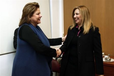 Γεννηματά: Ακοστολόγητα ρουσφέτια το «παράλληλο» πρόγραμμα