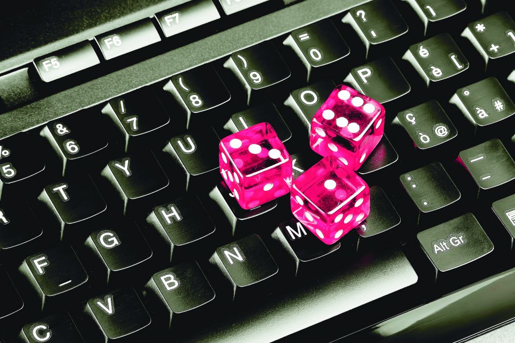 Αλεξιάδης: Πενιχρά τα έσοδα από τη φορολόγηση του ηλεκτρονικού τζόγου