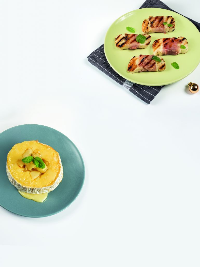 Καμαμπέρ με σάλτσα μήλου