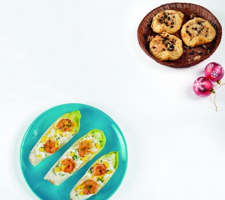 Καναπεδάκια με γαρίδες σε φύλλα αντίβ