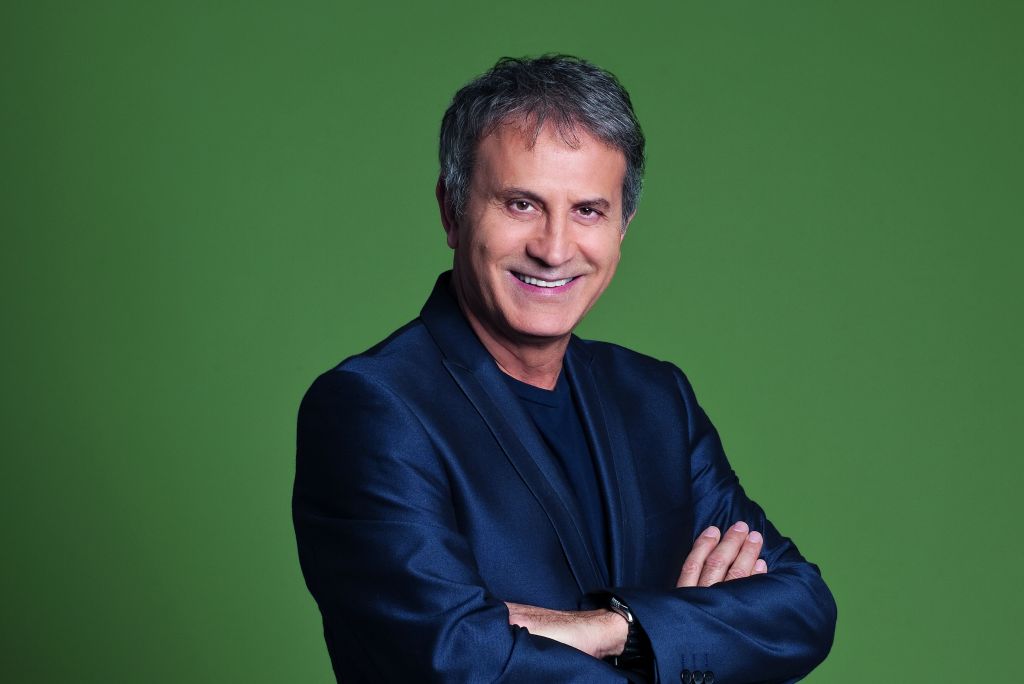 Οι εσωτερικές ειδήσεις του Γιώργου Νταλάρα