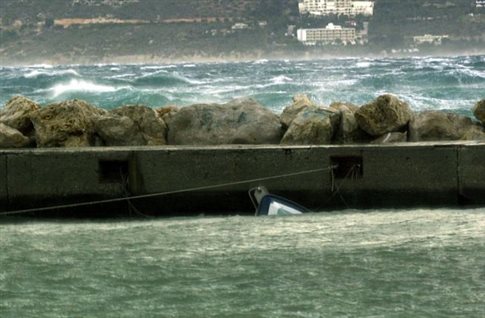 Απαγορευτικό απόπλου λόγω ισχυρών ανέμων στα πελάγη