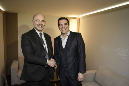 «Φιλικές» προειδοποιήσεις  Μοσκοβισί σε Τσίπρα για την αξιολόγηση