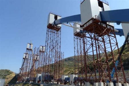 Εντός ημερών στην κυκλοφορία η τοξωτή γέφυρα στην Τσακώνα