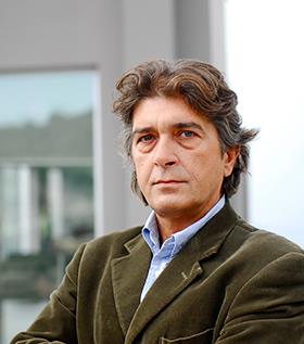 Ο γλύπτης Κώστας Βαρώτσος στην Τράπεζα της Ελλάδος