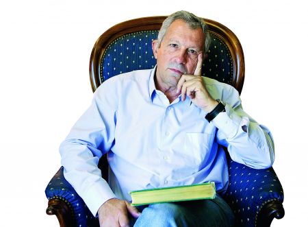 11 ερωτήσεις στον Ιωσήφ Σηφάκη