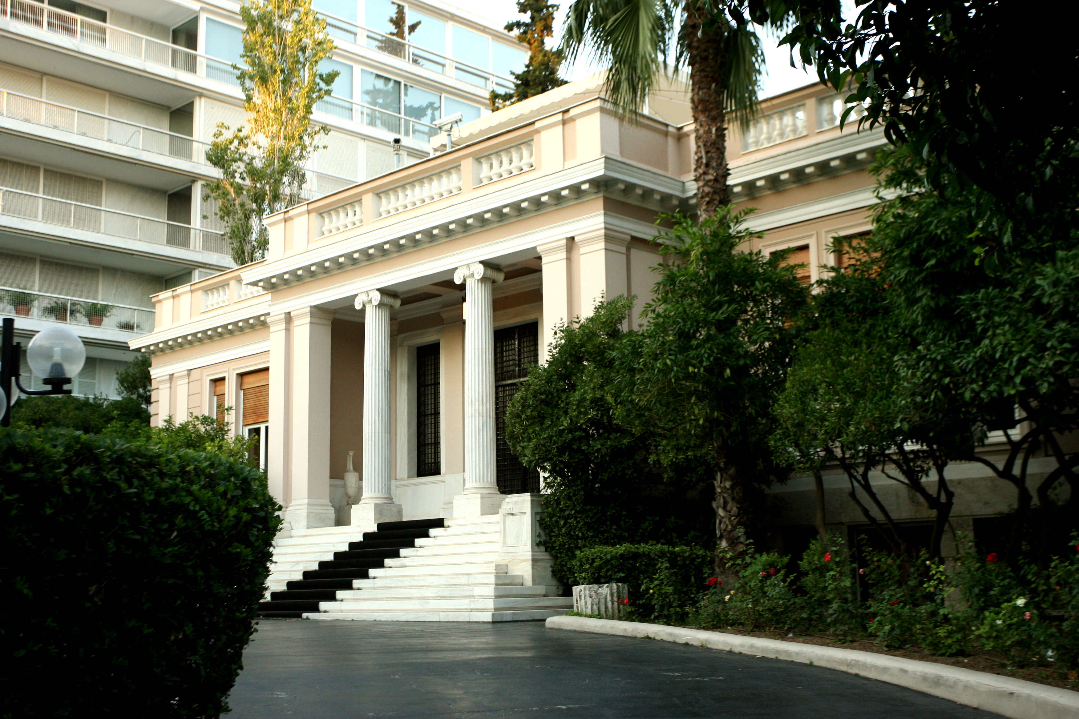 Μαξίμου: Πολιτική της αντιπολίτευσης κατά των αδύναμων