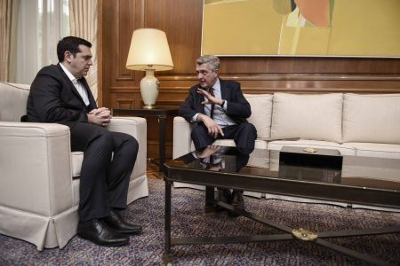 Τσίπρας-Γκράντι: Οι μονομερείς ενέργειες δεν συμβάλλουν στη διαχείριση του προσφυγικού