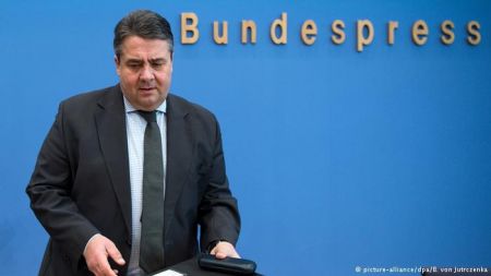 Γκάμπριελ: Δεν θα αφήσουμε την Ελλάδα να πνιγεί στους πρόσφυγες