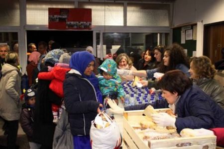 Eτοιμος ο νόμος για απαλλαγή από ΦΠΑ δωρεών εταιρειών υπέρ προσφύγων