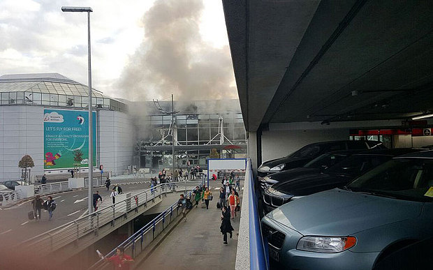 Τρομοκρατικό χτύπημα στην «καρδιά» της Ευρώπης: Εκρήξεις με τουλάχιστον 14 νεκρούς και δεκάδες τραυματίες στο αεροδρόμιο των Βρυξελλών (συνεχής ενημέρωση)