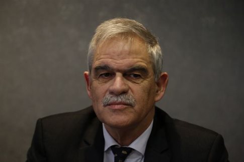 Τι θα ισχύει το 2016 για την έξοδο και επανείσοδο αλλοδαπών