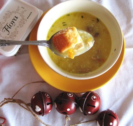 Σούπα κόκκορα με αποξηραμένη Αρτεμισία ή αλλιώς Αψιθιά ή αλλιώς …Tarragon!