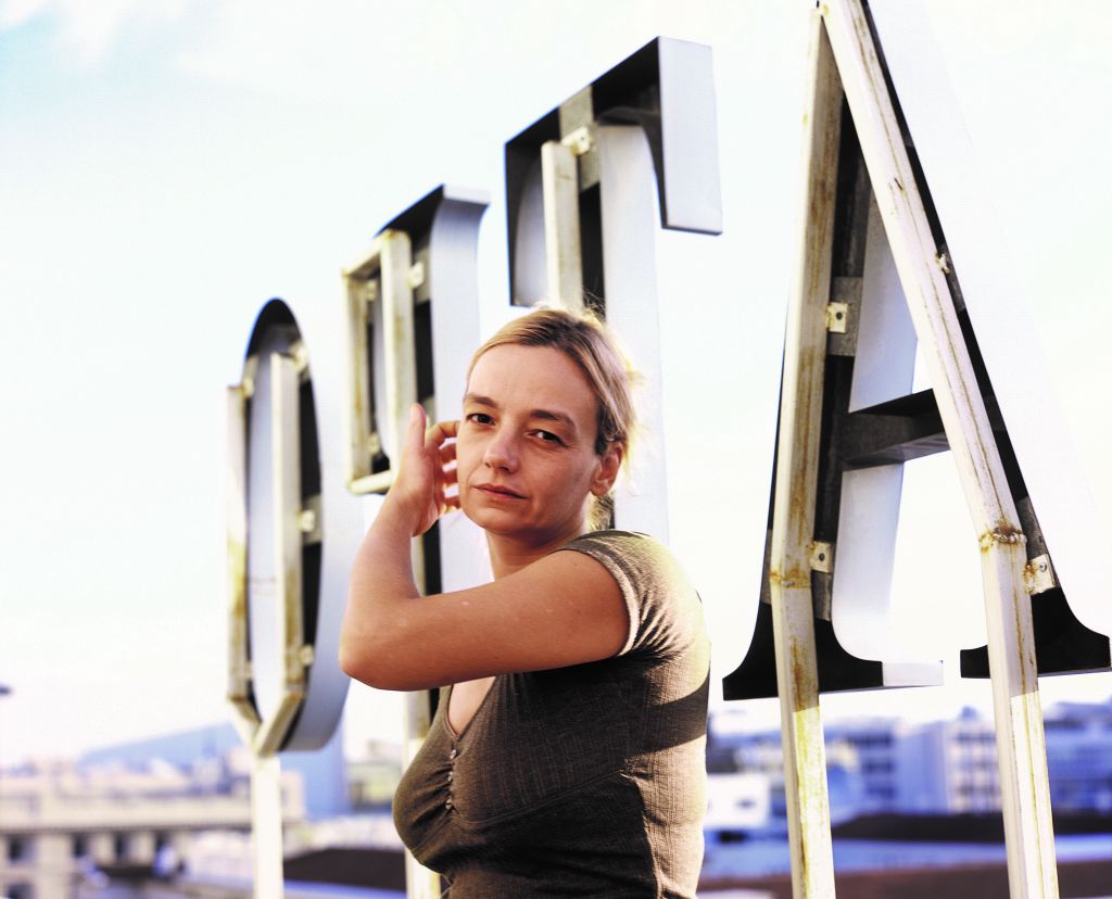 11 ερωτήσεις στην Λένα Κιτσοπούλου