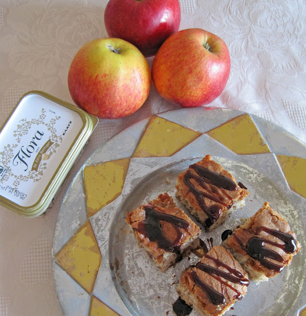 Κέικ μήλου με Ολλανδικό σιρόπι μήλου Appelstroop | tovima.gr