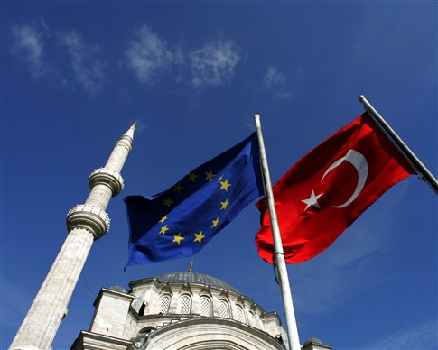 Η Κομισιόν προτείνει απελευθέρωση της βίζας για τους Τούρκους