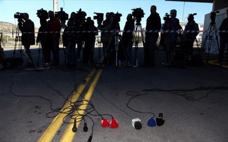 200+… δημοσιογράφοι για νέα αρχή με ανοιχτά Μ.Μ.Ε.