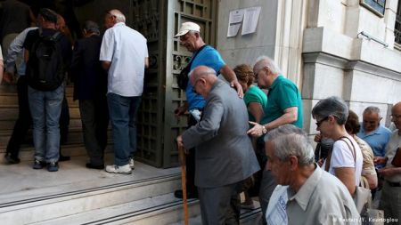 Γερμανικά ΜΜΕ: Η Ελλάδα δεν μπορεί να ανακάμψει μόνη της