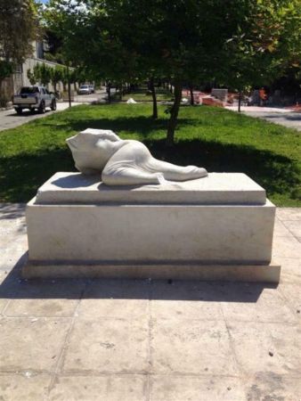 Στα εργαστήρια του Δήμου Αθηναίων για συντήρηση το άγαλμα «Βόρειος Ήπειρος»