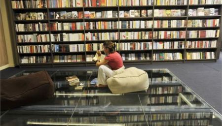 Αποτυπώνοντας την κρίση μέσα από τίτλους βιβλίων