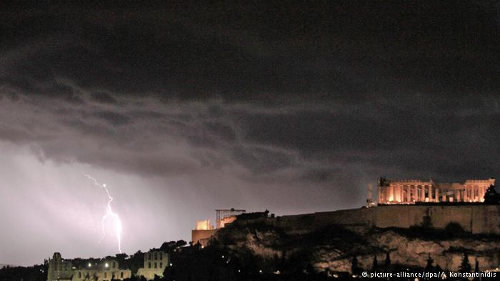 Γερμανικά ΜΜΕ: H Ελλάδα στη μέγγενη